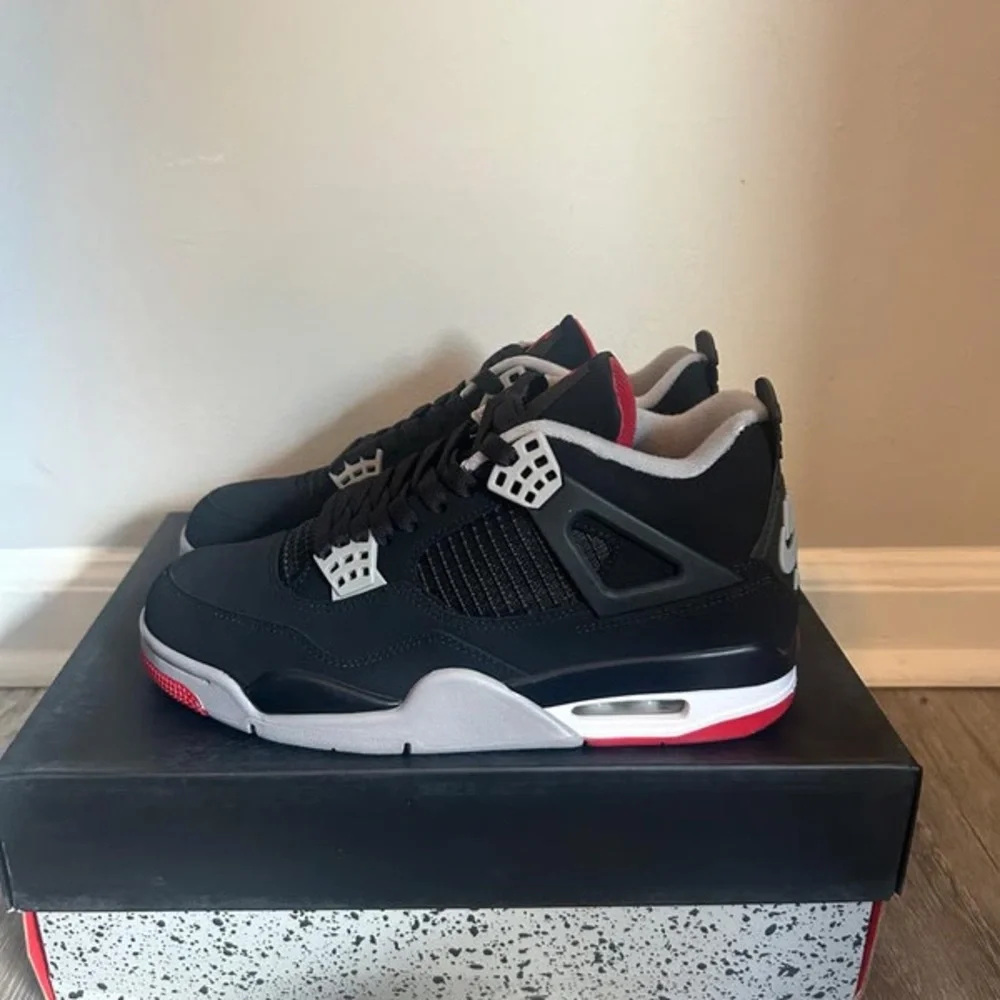 Jordan 4 Breds